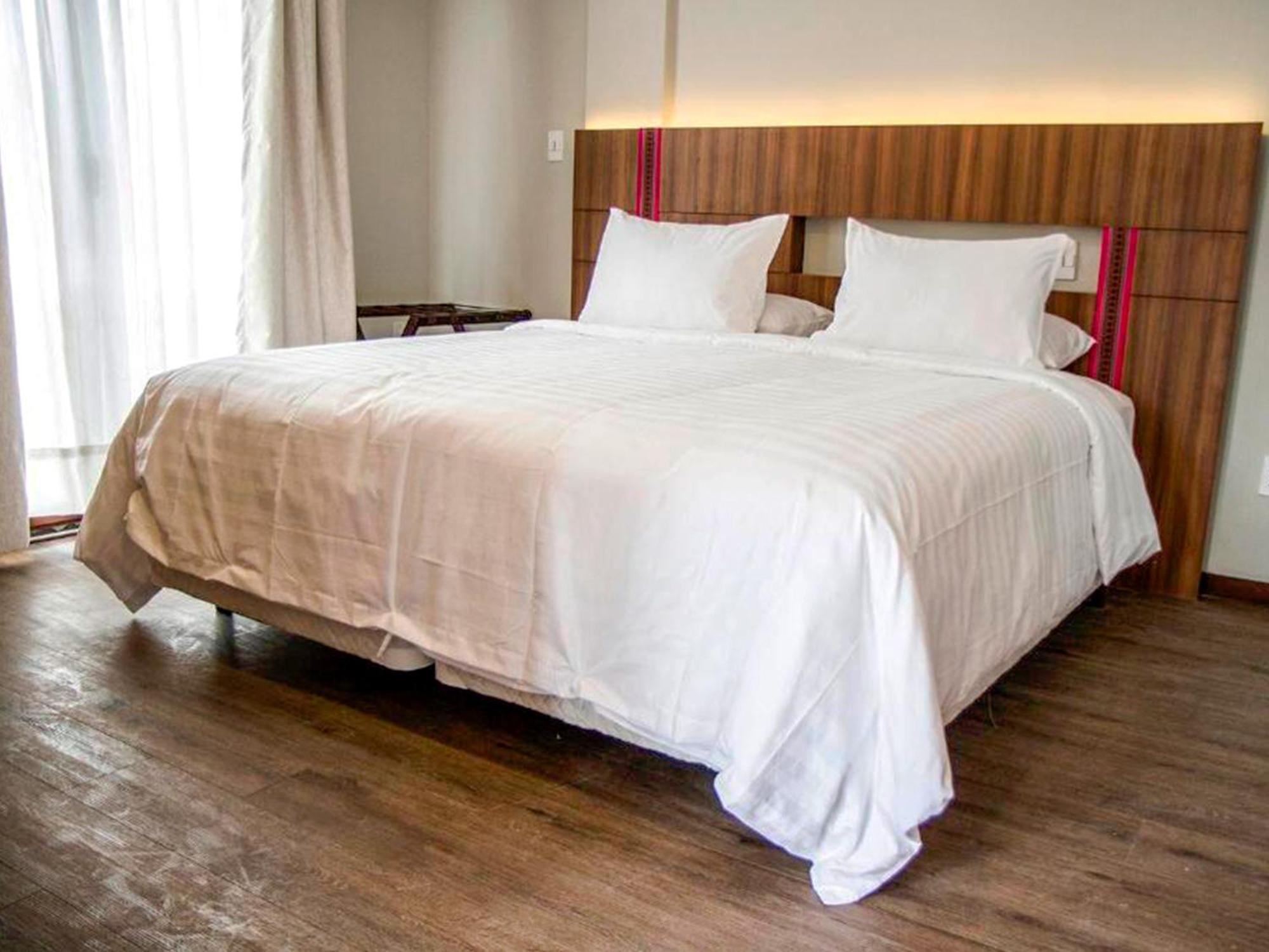 Altus Express Hotel Ла Пас Екстериор снимка