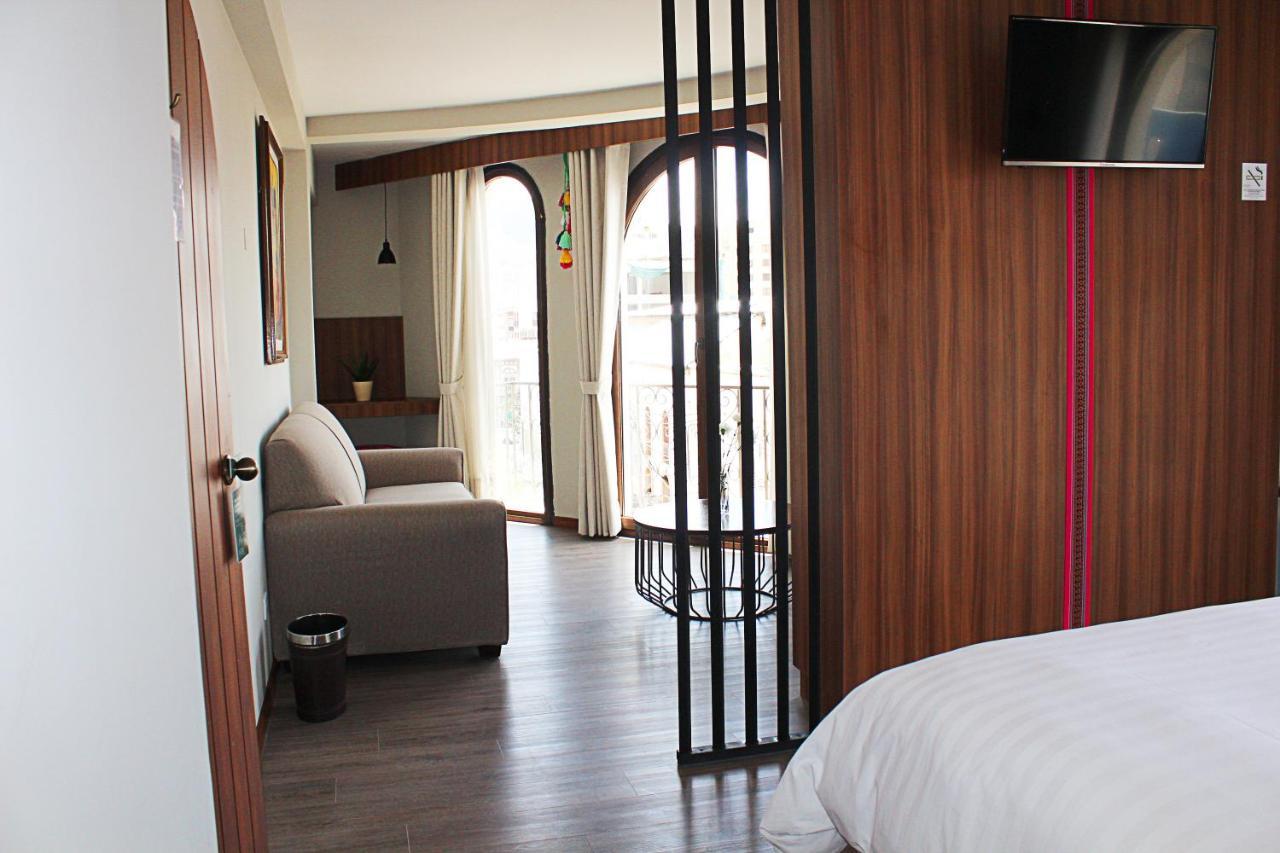 Altus Express Hotel Ла Пас Екстериор снимка
